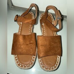 Women's Tan Suede Universal Thread (target brand)Espadrille Sandals - Used